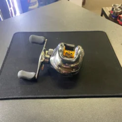 Fishin' World Used Reel - Shimano Calais CL200A